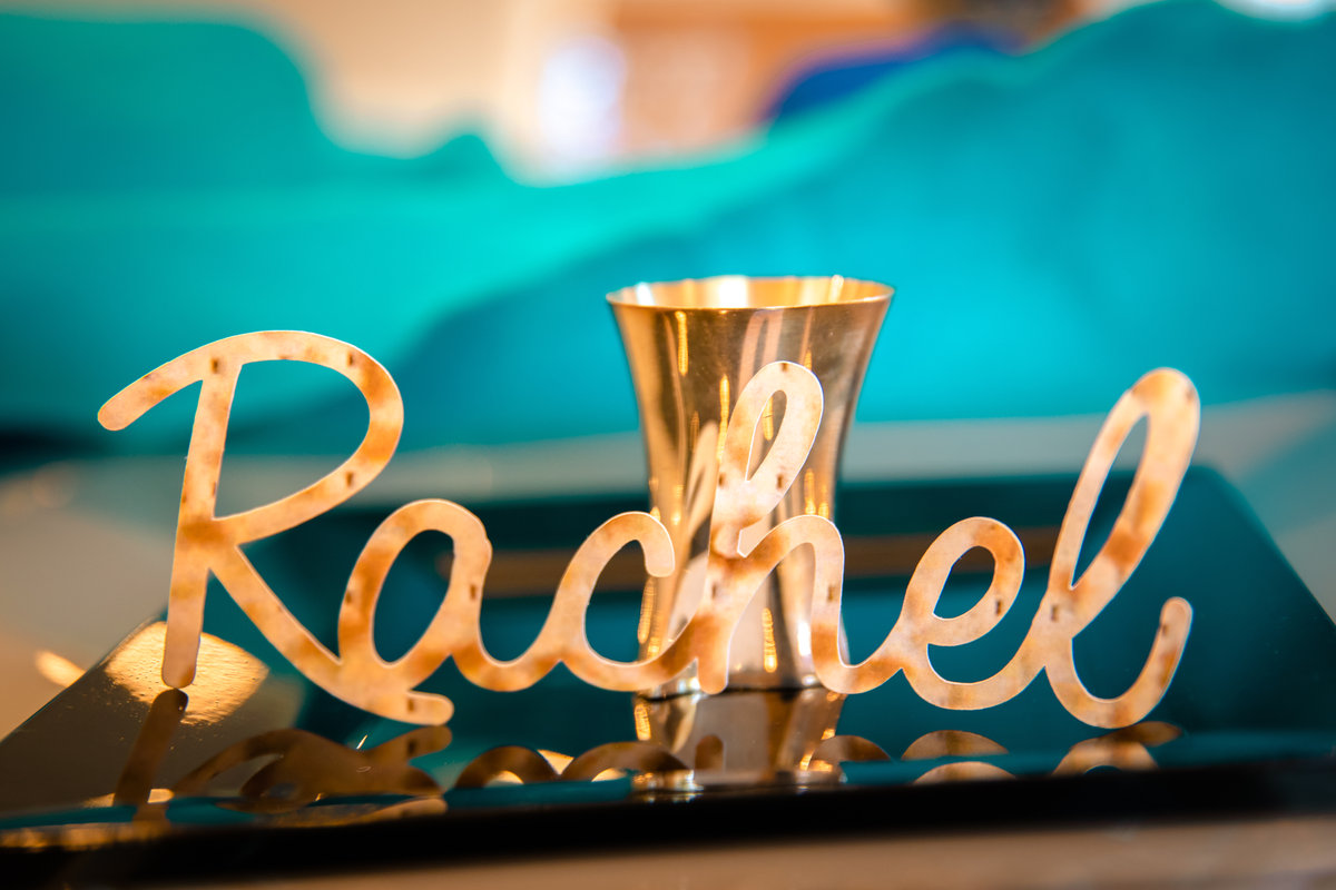 Spruce up your Seder Table